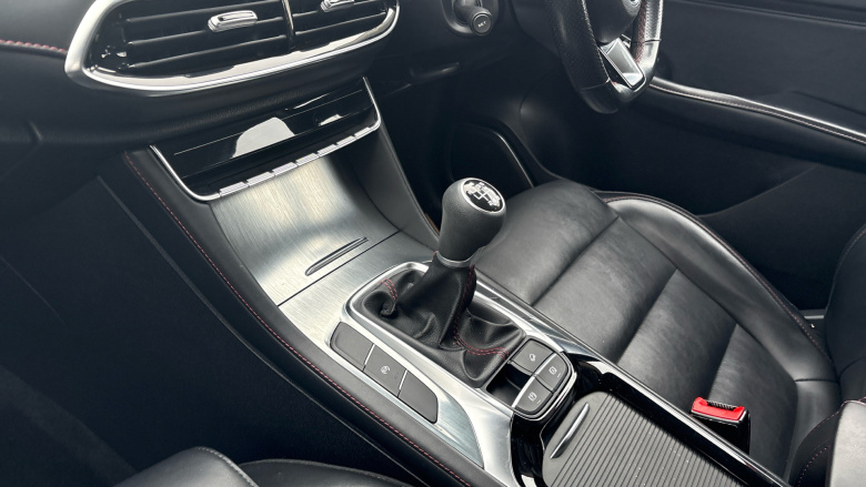 MG Hs 1.5 T-GDI Excite 5dr Petrol Hatchback